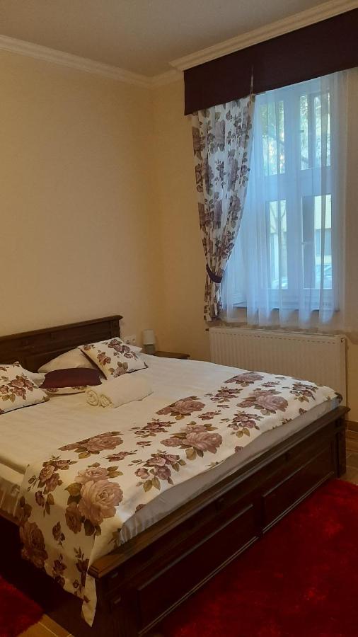 Toscana Apartman ギュラ エクステリア 写真