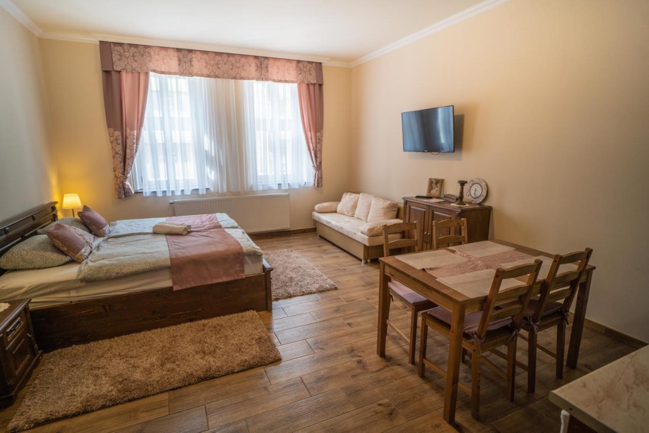 Toscana Apartman ギュラ エクステリア 写真