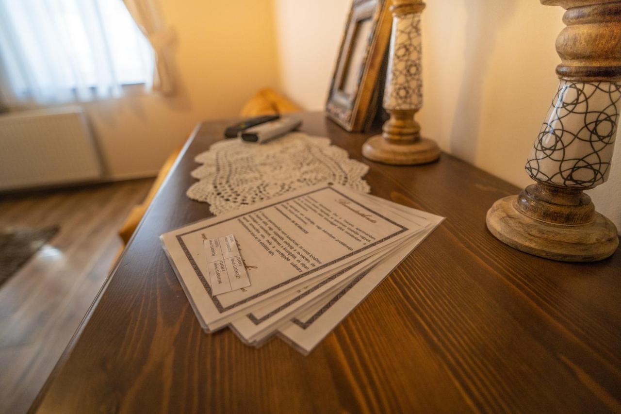 Toscana Apartman ギュラ エクステリア 写真