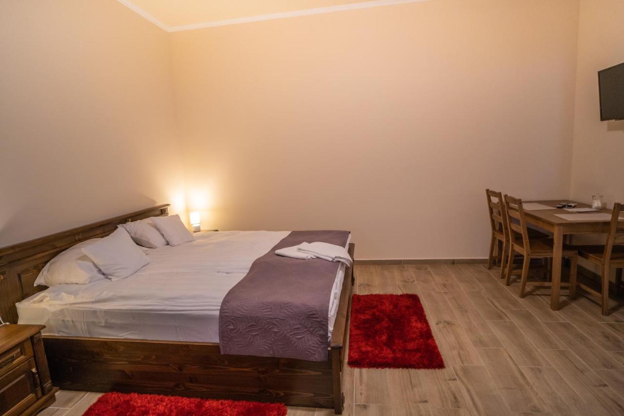 Toscana Apartman ギュラ エクステリア 写真