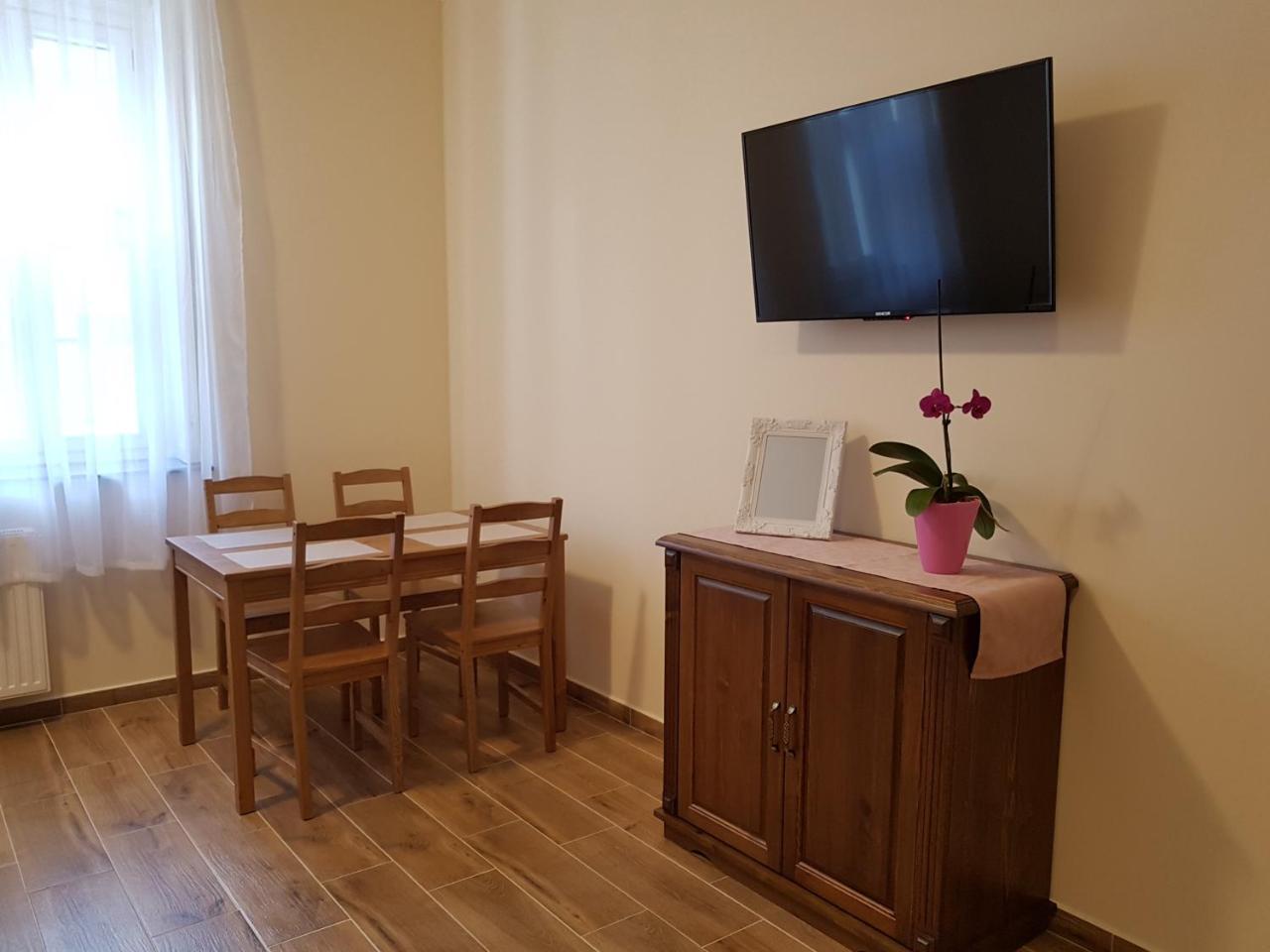 Toscana Apartman ギュラ エクステリア 写真