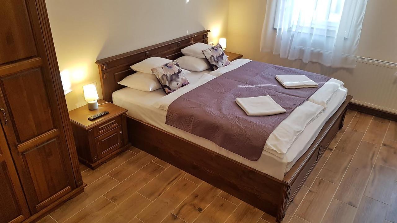 Toscana Apartman ギュラ エクステリア 写真