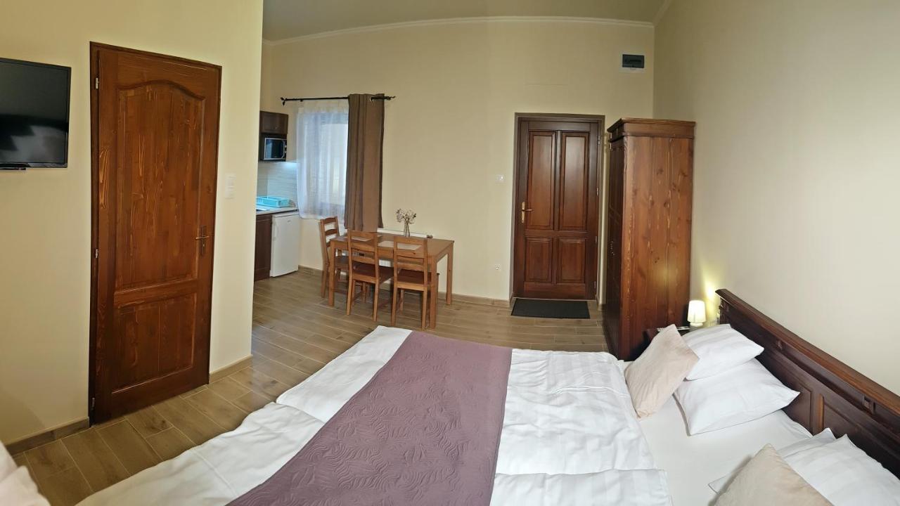 Toscana Apartman ギュラ エクステリア 写真